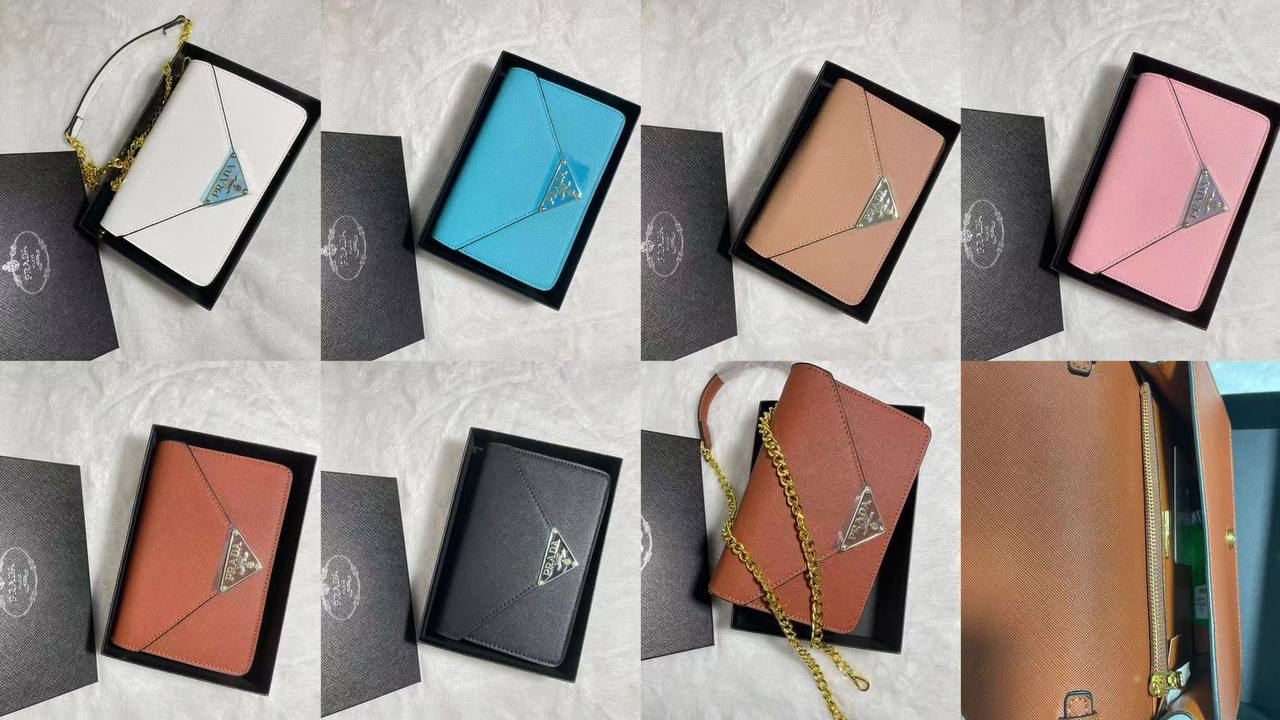 Prada 🔥
Size:21cm
80 dhs✅
With box 📦

Zain07
♥️♥️♥️