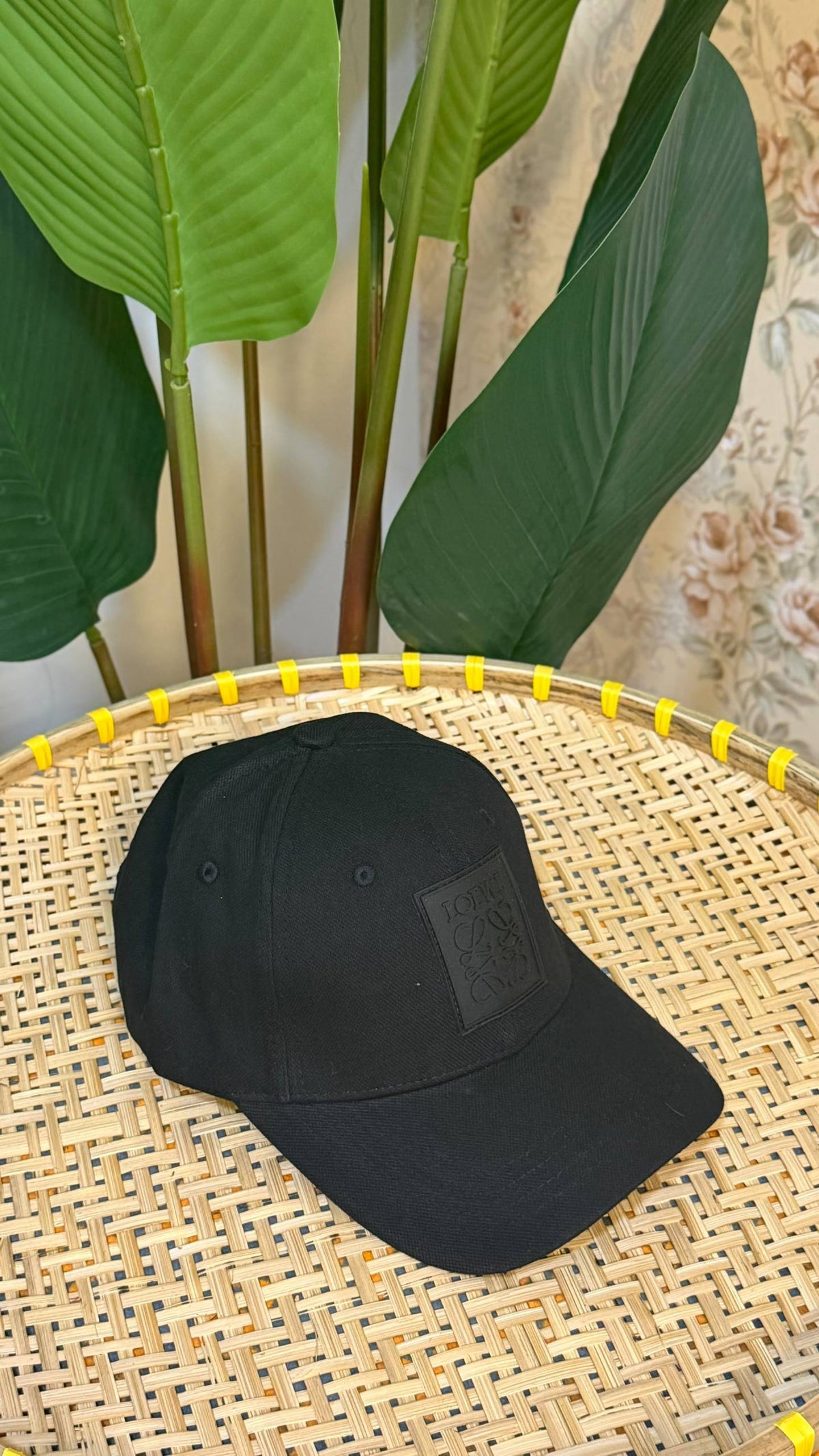 LOEWE CAP

VVIP QUALITY
180 dhs🇦🇪🇦🇪

Zain281
♥️♥️♥️