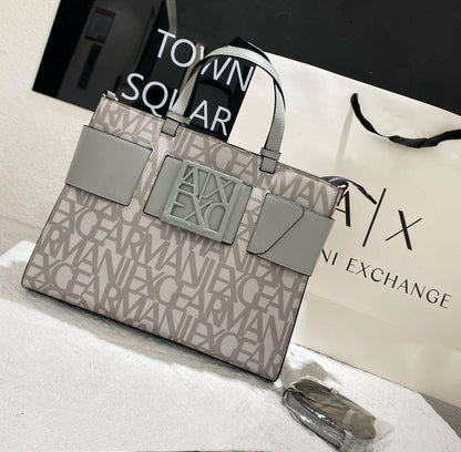ARMANI COPY ONE 
NEW CAME  
150 dhs🪙🌨️

Zain39
♥️♥️♥️