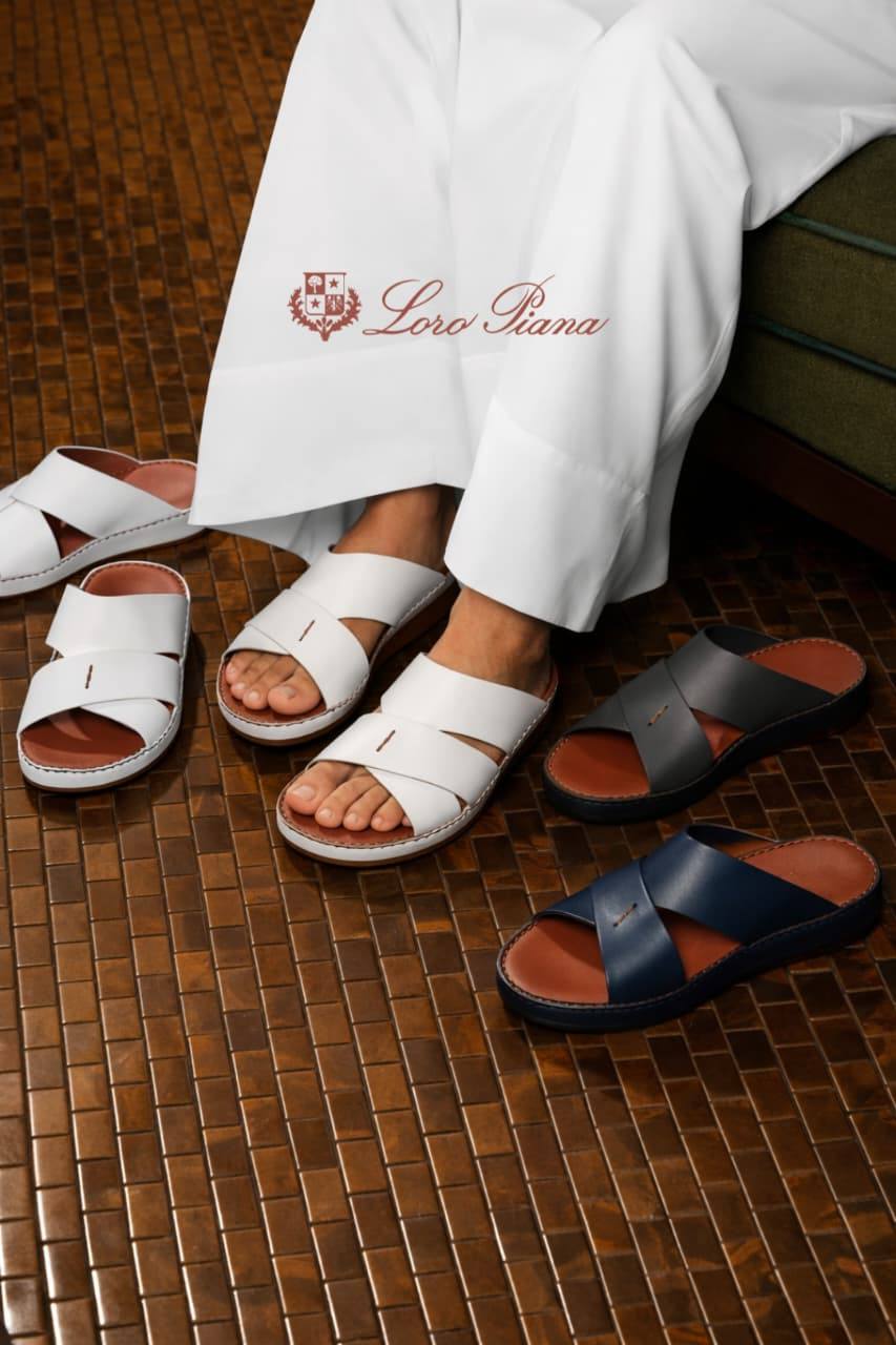 Loro piana slippers for men 
master quality 
230 dhs👑 
40to46 (6to12)

Zain59
♥️♥️♥️