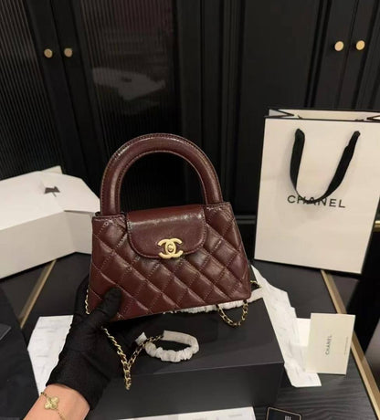 Chanel
100 dhs🇦🇪🇦🇪
with box20cm

Zain26
♥️♥️♥️