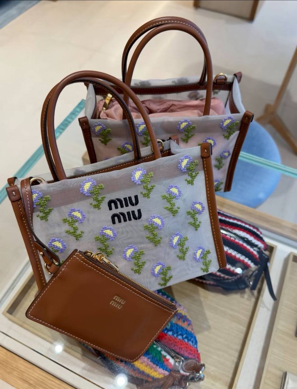 Super master

Lv
Chanel
Miu miu 

Zain313

For price contact whatsapp

00971507557372
♥️♥️♥️