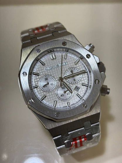 AUDEMARS
New Master
340 dhs🪙🌨️

Zain264
♥️♥️♥️
