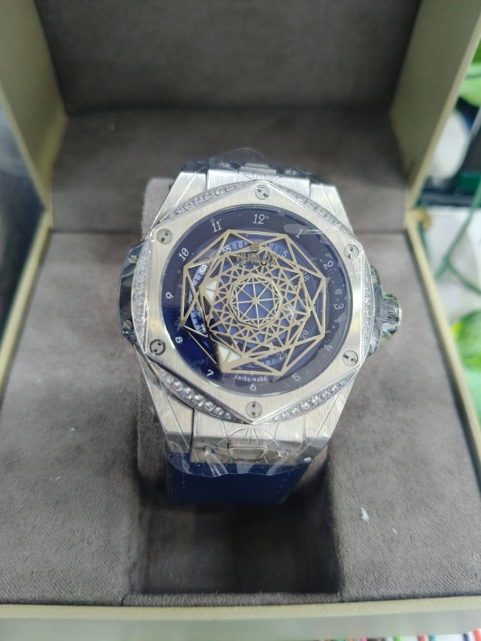 Super Master Xxx
Hublot master 
900 dhs✅,🥰👍

Zain25
♥️♥️♥️