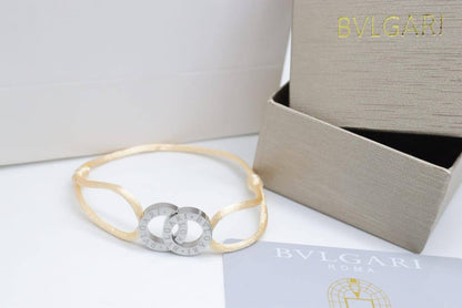 Bracelet 
55 dhs💓
+Box and paper bag🎁

Zain33
♥️♥️♥️