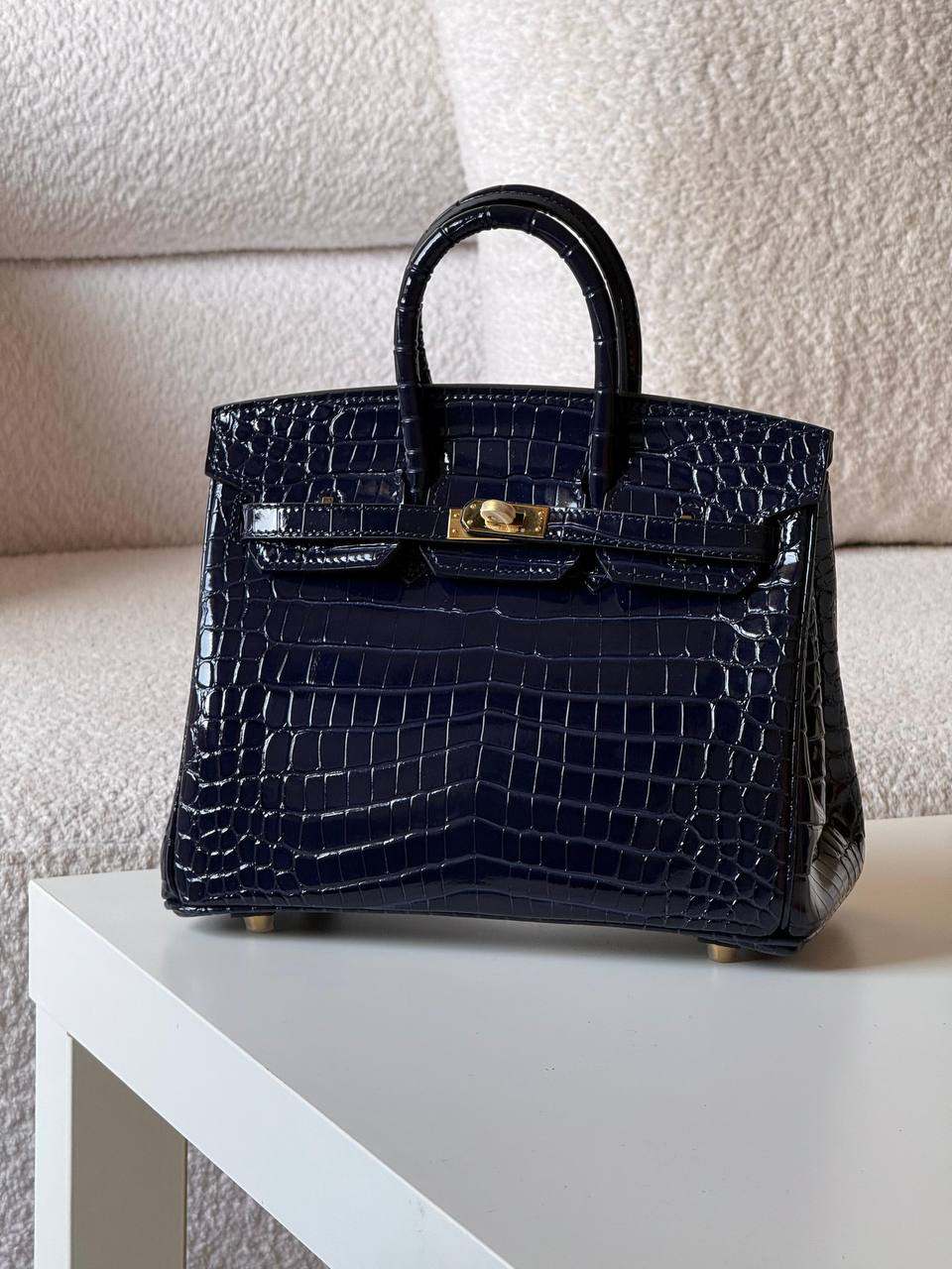 Hermes birkin croc 25cm💕master quality😍


with box❤️
🎁🎁🎁

780 dhs🪙🌨️

Zain52
♥️♥️♥️