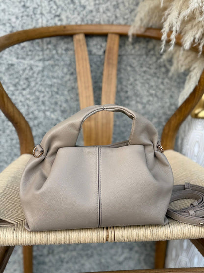 POLENE
24cm
350 dhs❣️
Top quality 
With box🎁

Zain167
♥️♥️♥️