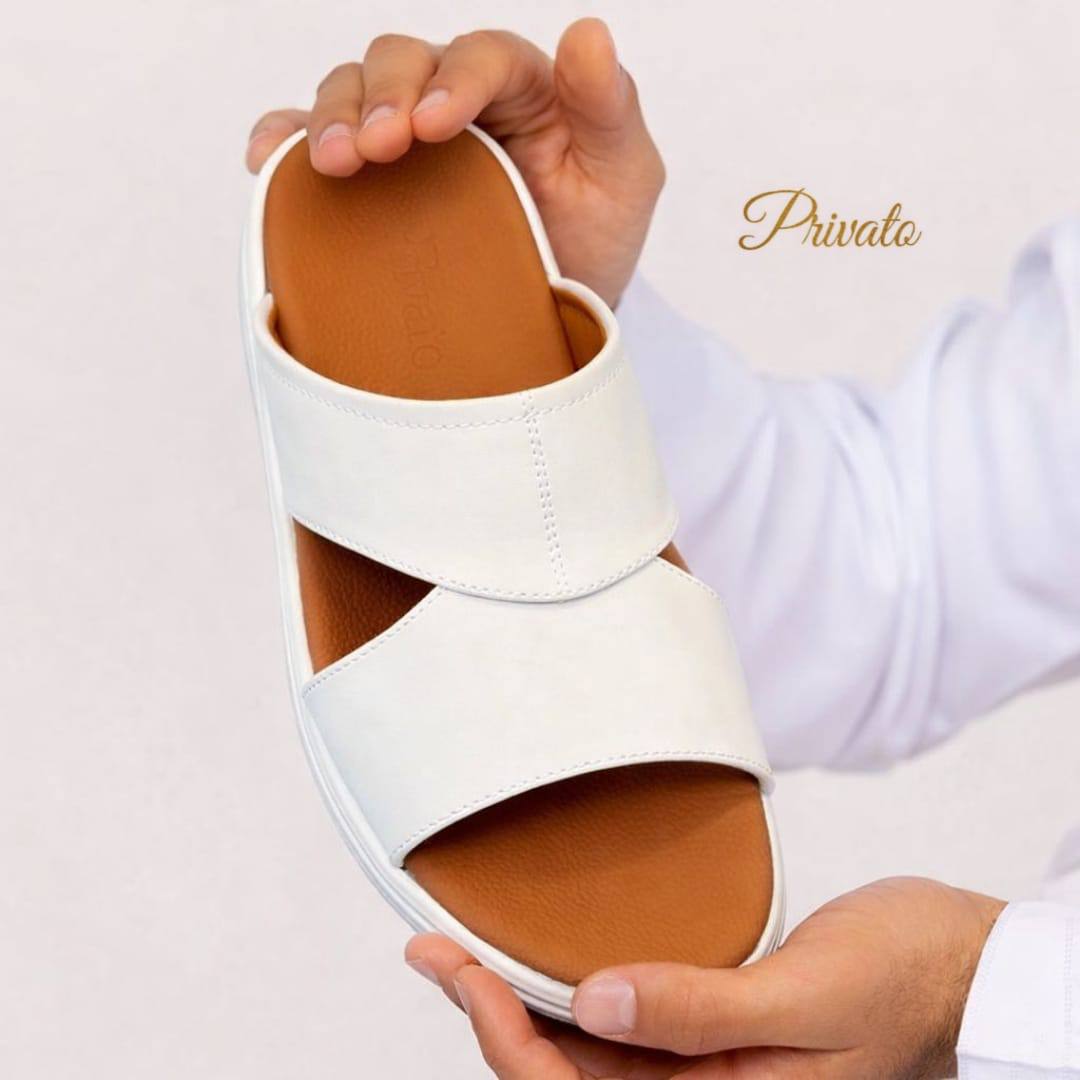 Privato slippers for men soft good quality  with box and paper bag size available (40to46) 6to12) 
160 dhs💓

Zain59
♥️♥️♥️