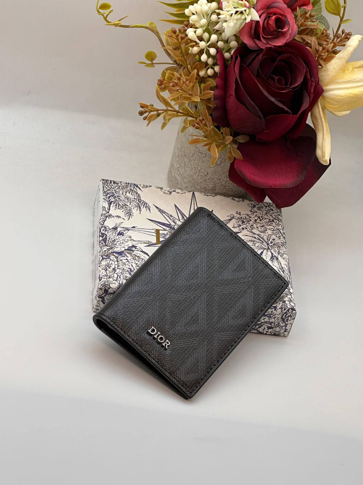 Dior

Super Master

320 dhs🇦🇪🇦🇪

Zain275
♥️♥️♥️