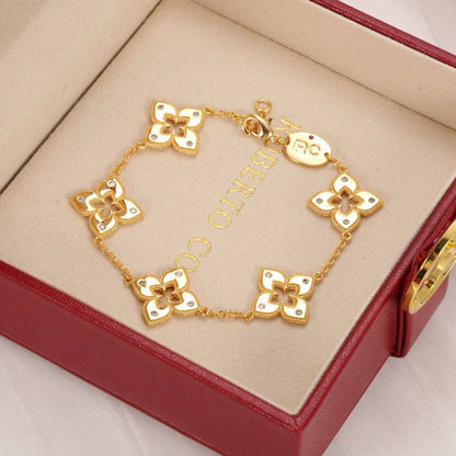 RBERTO COIN ❤️‍🔥
Breslat 💥
Master quality 💯
With normal boxes 📦 
70 dhs🪙

With master box 🗃️ 
125 dhs🪙

Zain216
♥️♥️♥️