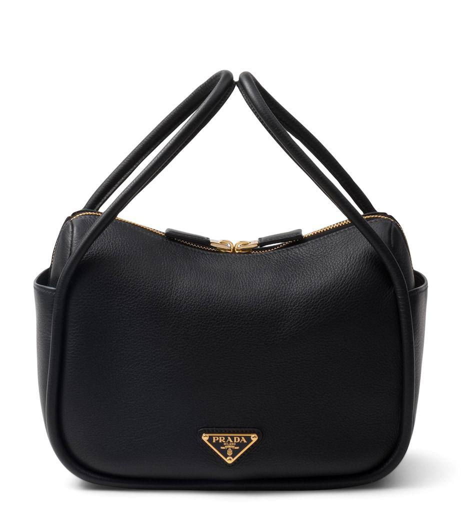 Prada
95 dhs✅ 

Zain72
♥️♥️♥️