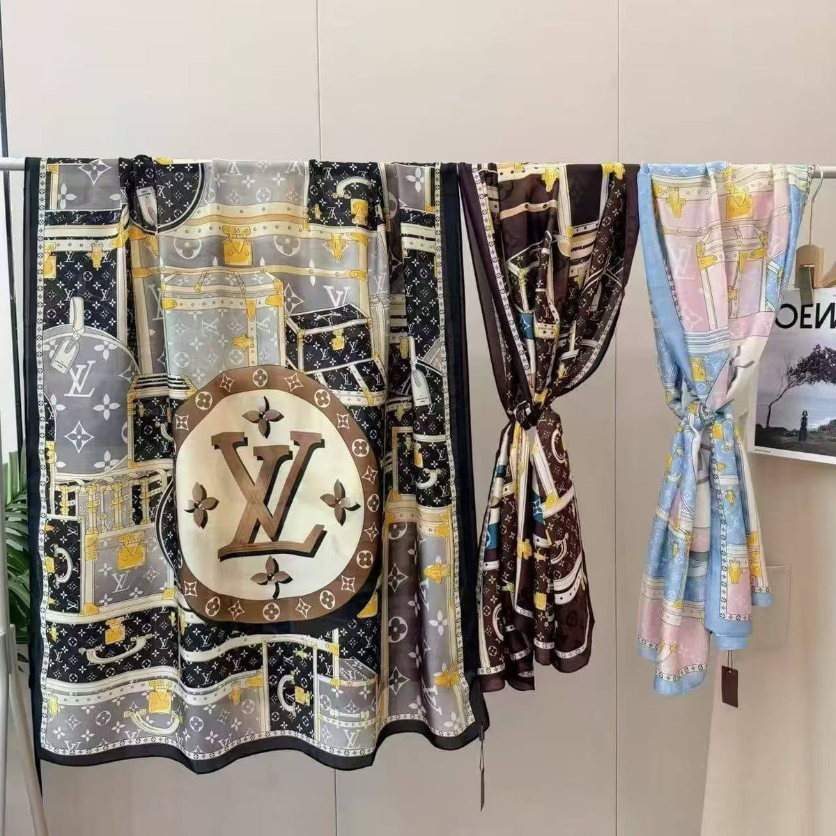 New Silk Scarf 🧣 
40 dhs🇦🇪🇦🇪🇦🇪

Zain232
♥️♥️♥️