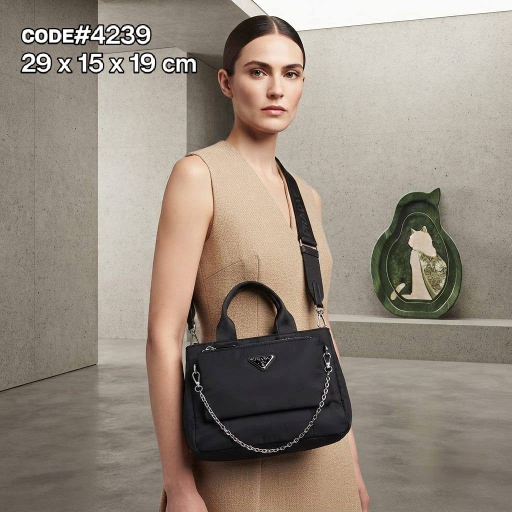 Prada ᴛᴏᴘ ʜᴀɴᴅʟᴇ 
ᴄʀᴏssʙᴏᴅʏ ʙᴀɢ
ʀᴇᴍᴏᴠᴀʙʟᴇ ᴢɪᴘ ᴘᴏᴜᴄʜ
ᴡɪᴛʜ ᴄʜᴀɪɴ sᴛʀᴀᴘ
ᴀʟsᴏ ᴛʀɪᴍ ʟᴏɴɢ sᴛʀᴀᴘ
ɪɴ ɴʏʟᴏɴ ʙʟᴀᴄᴋ ᴍᴀᴛᴇʀɪᴀʟ
ɪɴ ɴᴀᴘᴘᴀ ʟᴏɢᴏ ᴛʀɪᴀɴɢʟᴇ
sɪʟᴠᴇʀ ʜᴀʀᴅᴡᴀʀᴇ
sɪᴢᴇ : 29 cm

90 dhs🇦🇪🇦🇪

Zain31
♥️♥️♥️