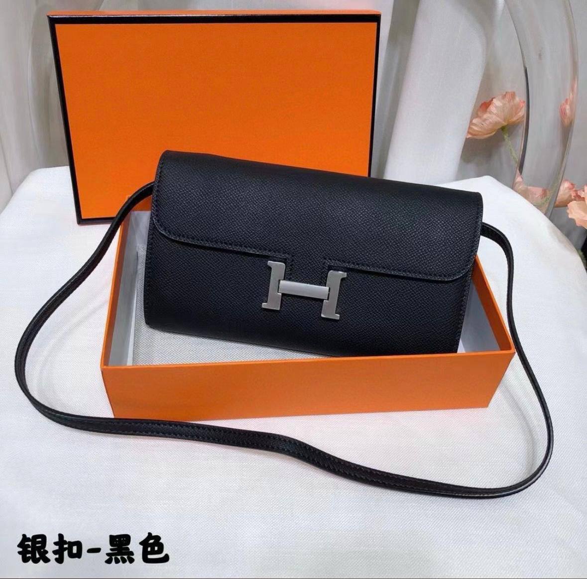 HARMES 

80 dhs🇦🇪

With box
🎁🎁🎁

Zain90
♥️♥️♥️