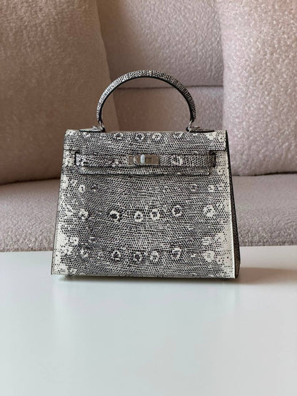 Hermes kelly lizard 25cm💕master quality😍with box❤️
440 dhs✅

Zain52
♥️♥️♥️