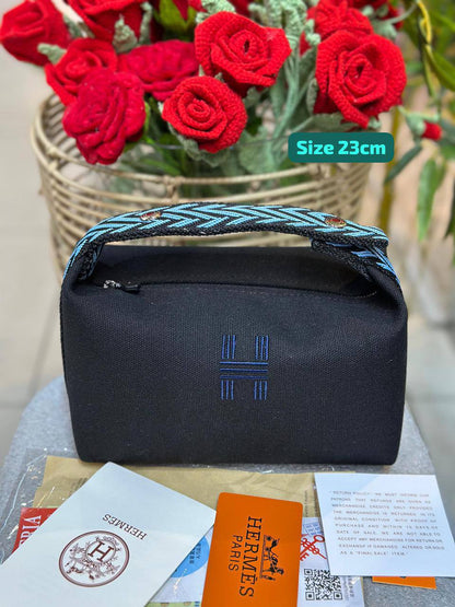 Hermes
Best quality

With box’s
🎁🎁🎁

95 dhs🇦🇪
size 23cm

Zain158
♥️♥️♥️