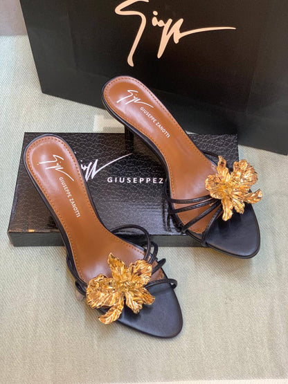 Giuseppe Zanotti  
Master quality 😍 
180 dhs✅

Zain88
♥️♥️♥️
