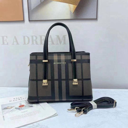Burberry 
Good Quality 
100 dhs🪙💕

Zain250
♥️♥️♥️