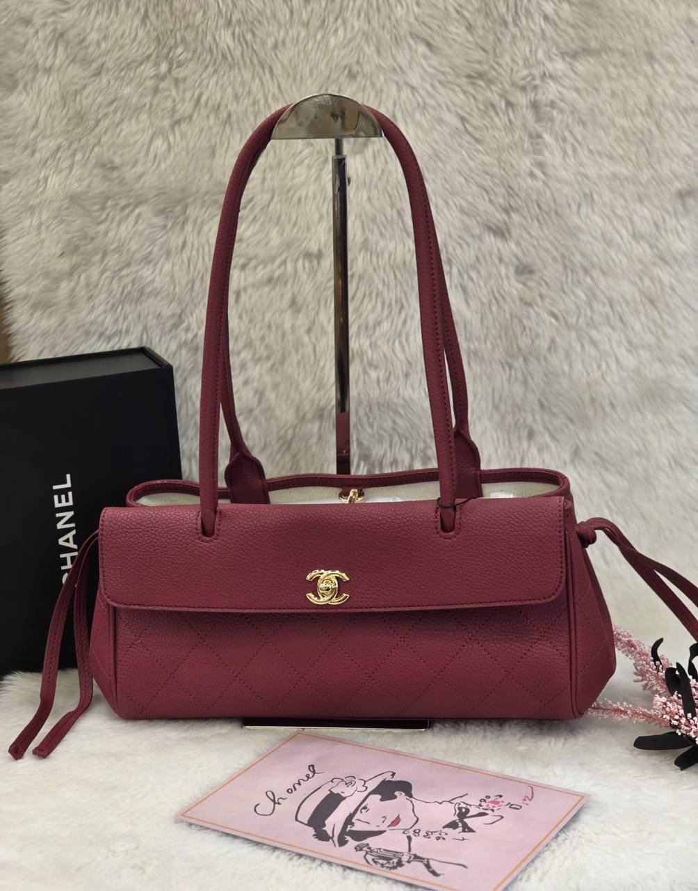 Chanel 
Master❣️❣️
  31Cm With Box
320 dhs🇦🇪🇦🇪

Zain131
♥️♥️♥️