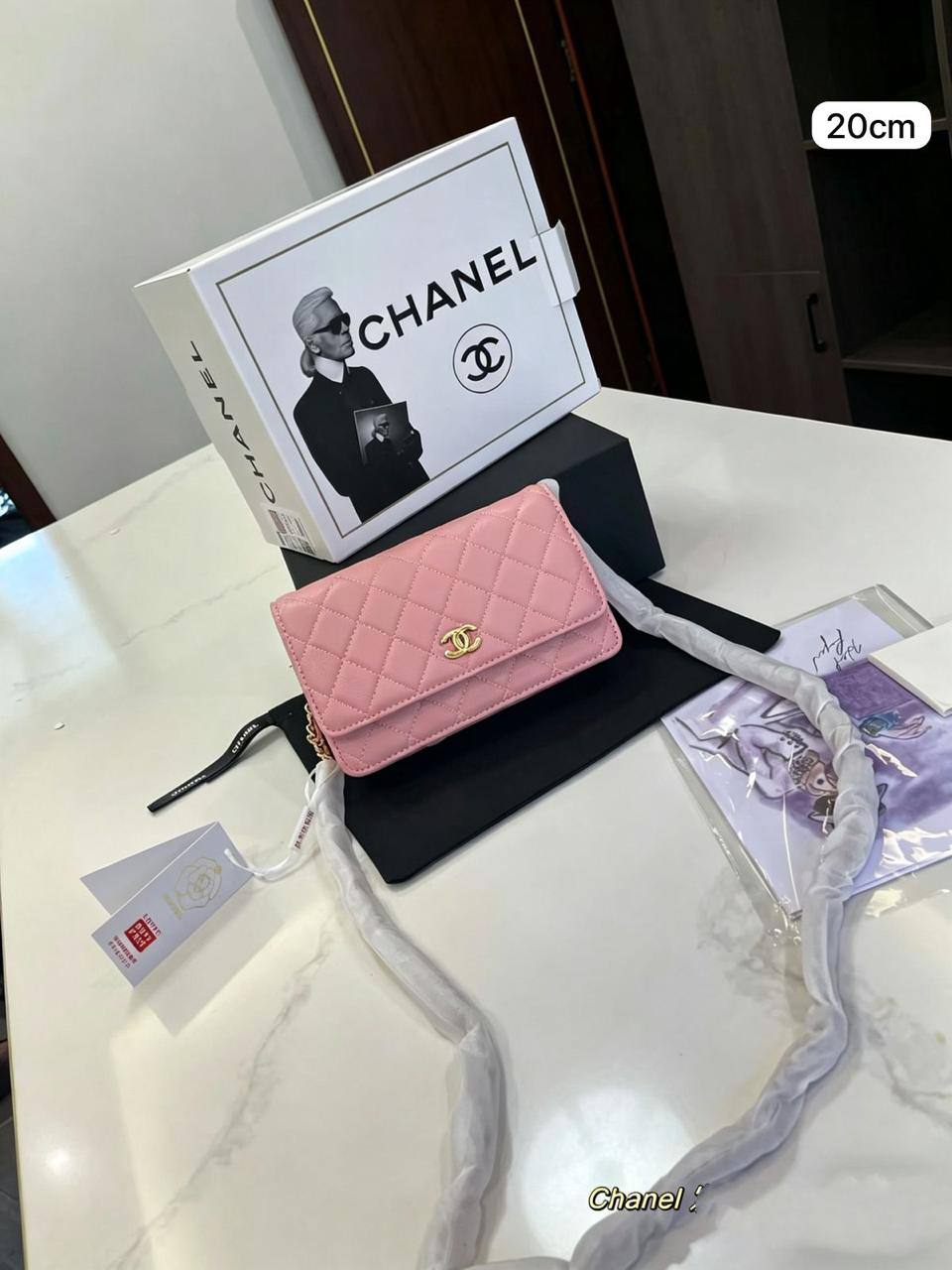 💗  Chanel Woc
1️⃣ First quality +🎁
Size : 20 * 14 cm
90 dhs✅
with box 🎁

Zain115
♥️♥️♥️