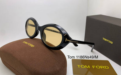 Tom Ford
70 dhs✅

Zain126
♥️♥️♥️