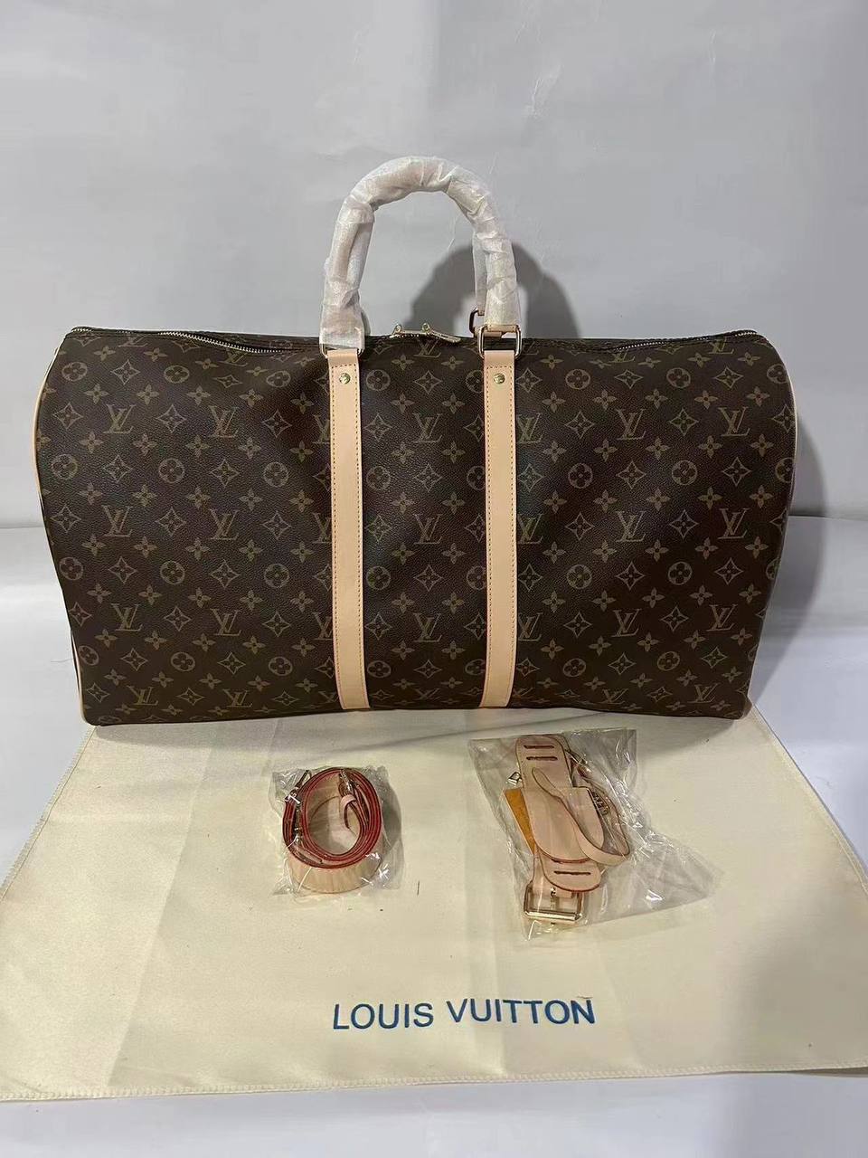 LV Travel Bag
New arrival
⚡55cm
120 dhs✅

Zain118
♥️♥️♥️