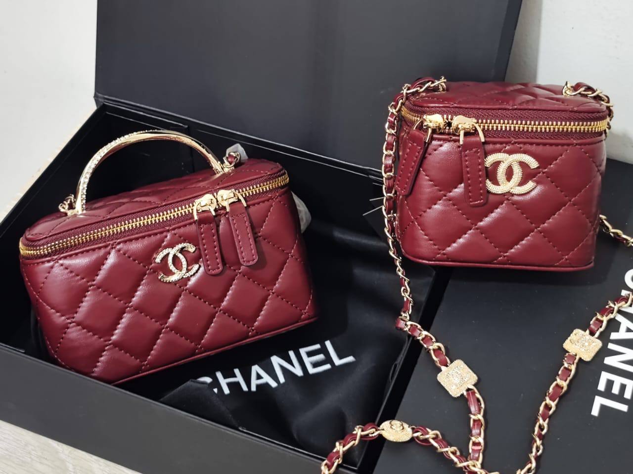 Chanel - Fendi - MK - Miu Miu
95 dhs🪙💕
high quality 

with box
🎁🎁🎁

Zain26
♥️♥️♥️