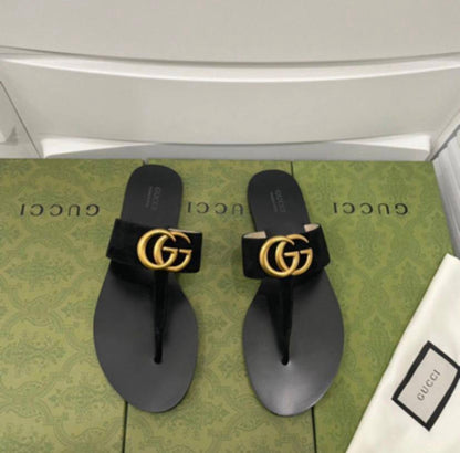 Gucci 
Full Boxed (dust bag included)
Size 36-41 
95 dhs👑

Zain16
Zain120
♥️♥️♥️