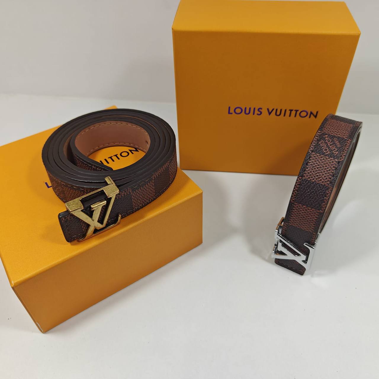 Belts
with box
45 dhs✅

Zain235
♥️♥️♥️