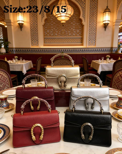 Gucci

100 dhs✅

with box 🎁🎁🎁

Size:23/8/15

Zain07
♥️♥️♥️