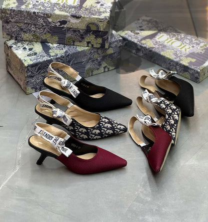 Dior 
100 dhs💓
Size  36. To. 41

Zain80
♥️♥️♥️