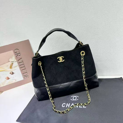 Chanel
GOOD QUALITY
120 dhs✅

Zain200
♥️♥️♥️