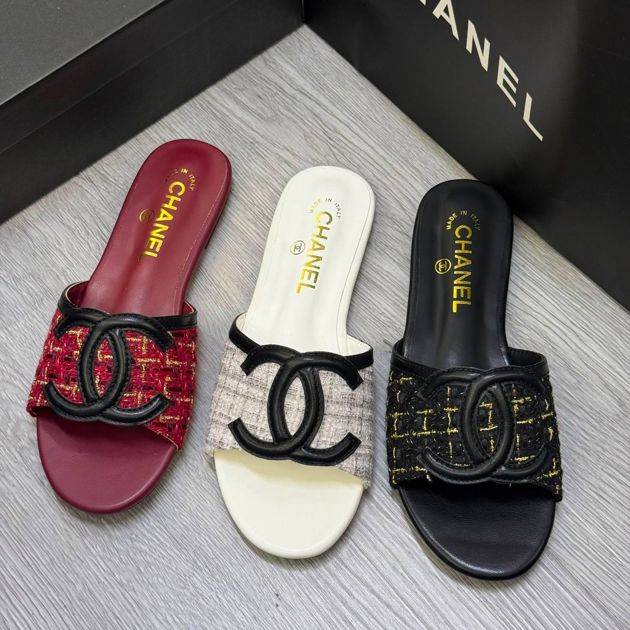 NEW CAME
CHANEL SLIPPER
GOOD QUALITY
100 dhs🇦🇪🇦🇪
Size 36 TO 41

Zain40
♥️♥️♥️