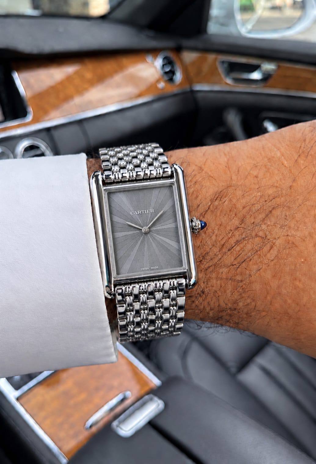 Cartier 

watch unsix (
size36mm) 

good quality 
230 dhs🇦🇪🇦🇪

Zain59
♥️♥️♥️