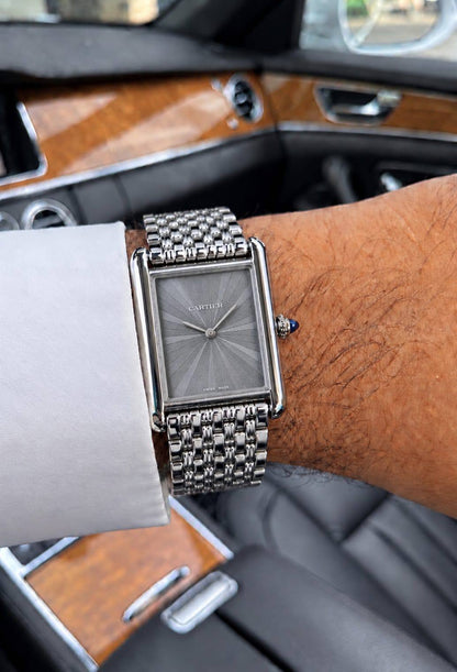 Cartier 

watch unsix (
size36mm) 

good quality 
230 dhs🇦🇪🇦🇪

Zain59
♥️♥️♥️