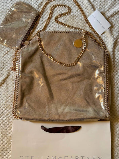 STELLA McCARTNEY
37cm
380 dhs🇦🇪🇦🇪
Top quality

Zain167
♥️♥️♥️