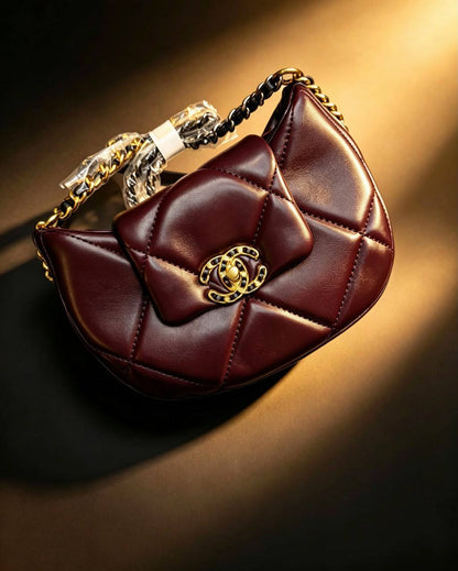Chanel 
with box
110 dhs✅✅

Zain07
♥️♥️♥️