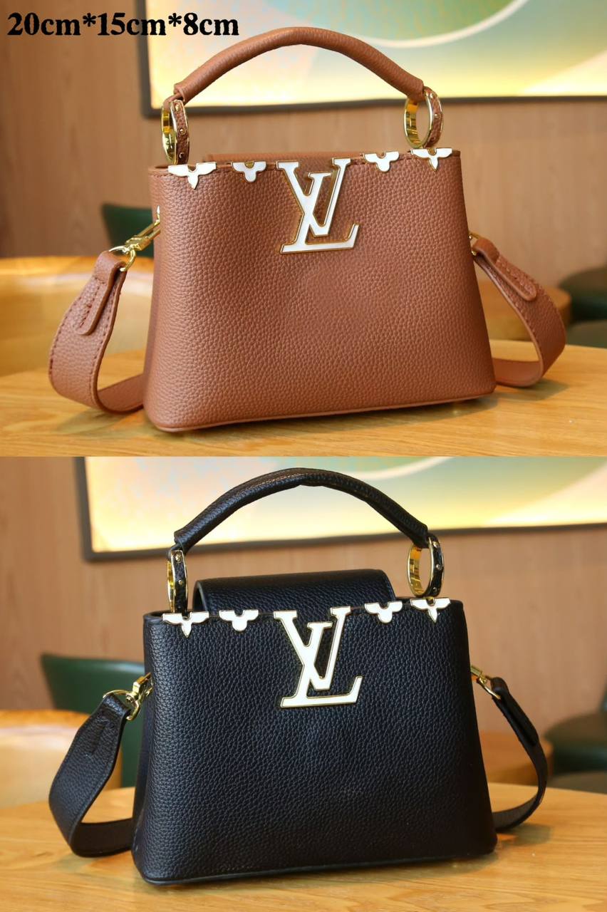 LOUIS VUITTON 

NEW CAME 

HIGH QUALITY 

WITH BOX 

120 dhs🇦🇪
Zain39
♥️♥️♥️