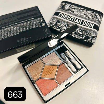 DIOR 

5IN1 EYESHADOW 

w/ dust bag 
50 dhs🇦🇪🇦🇪🇦🇪

Zain01
♥️♥️♥️