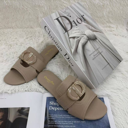 Christian Dior 
60 dhs✅
Size 36-41

Zain232
♥️♥️♥️