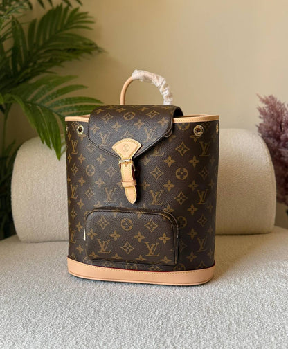 🌿💗*Louis Vuitton*😍🍃
Super Master Quality
            🌿🍁🍃
     💕Available now 💫
For Price 👇 WTSP Text Zain 0568585901

Zain246
♥️♥️♥️