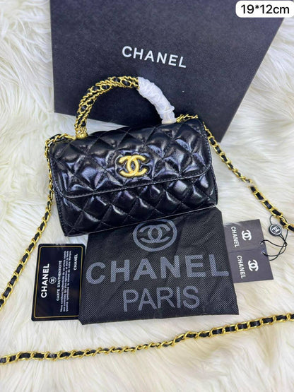 💗 Chanel Kelly / mini
1️⃣ First quality＋🎁
Size : 19*12 / 10*8  cm
80 dhs🇦🇪🇦🇪

with box🎁

Zain115
♥️♥️♥️