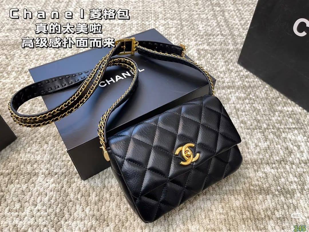 Chanel

230 dhs🇦🇪🇦🇪

Zain10
♥️♥️♥️