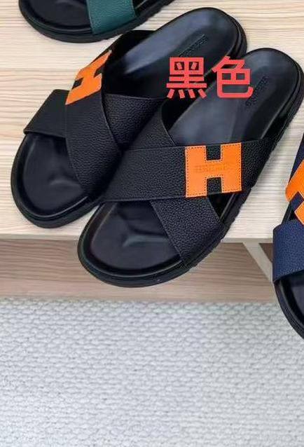 Hermes Mens Slipper

Size :39 to 45
105 dhs🪙💕

Zain241
♥️♥️♥️
