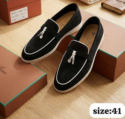 Loro Piana 
Lady Shoes👟
Good Quality 😍
130 dhs💓

Zain40
♥️♥️♥️