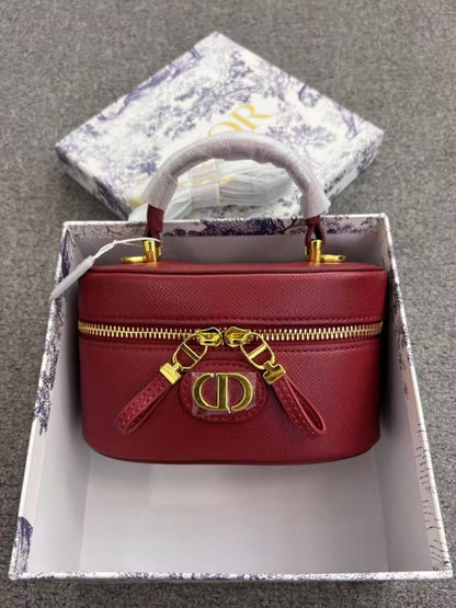 Mixed bags
Fendi
Dior
Chanel
YSL

95 dhs🇦🇪🇦🇪

Withbox
high quality

Zain26
♥️♥️♥️