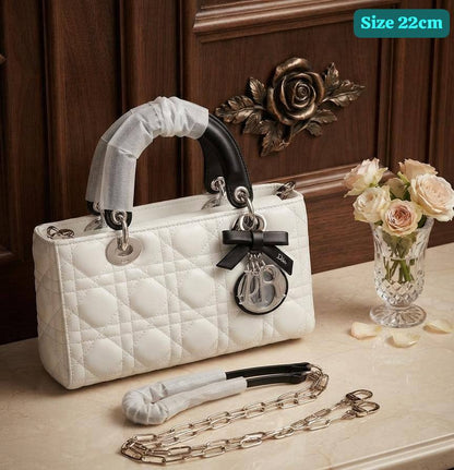 Dior
High quality
With box 
130 dhs🇦🇪🇦🇪

Zain50
♥️♥️♥️