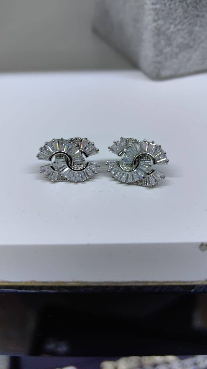 Chanel earring

60 dhs

Zain89
♥️♥️♥️