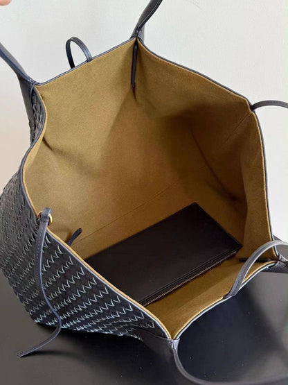 Bottega Veneta Pinacoteca tote bag 

For Price 👇 WhatsApp✅
0568585901 
0507557372
0552275751 Owner Zain 👌

Zain71
♥️♥️♥️