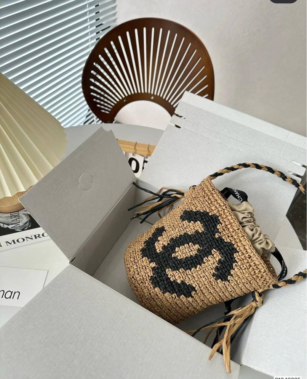 Chanel
85 dhs✅
Size 14*19

Zain07
♥️♥️♥️